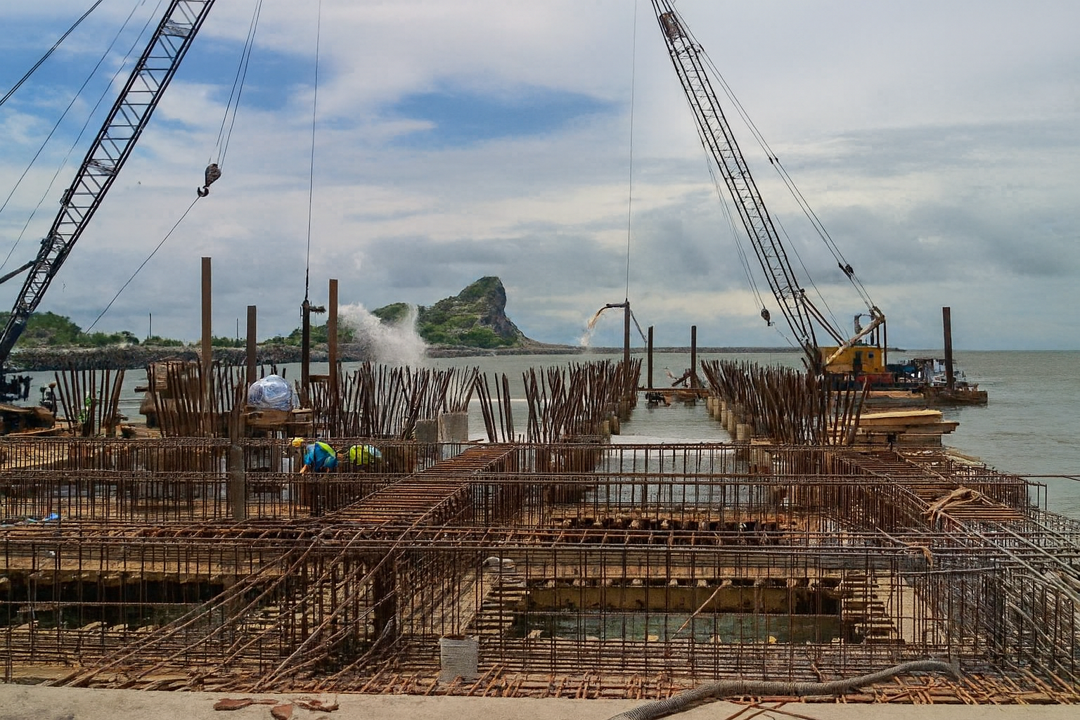 Construcción de muelles y obra marina